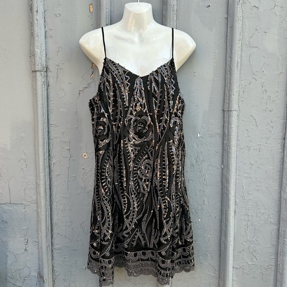 Anna Sui Dresses & Skirts - Anna Sui Black Beaded Shift, size Large